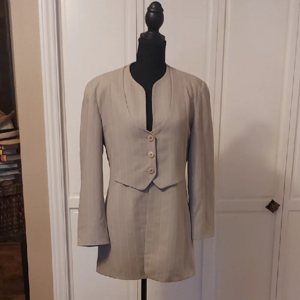 Giorgio Armani Designer Suit Jacket Blazer Size 6 Vintage Taupe Green